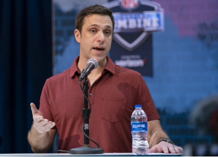 Kansas City Chiefs Execute Trade to Acquire $25 Million All-Pro Wide Receiver in Light of JuJu Smith-Schuster’s Recent Injury.