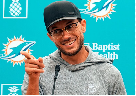 JUST IN: Miami Dolphins Secure High-Potential Quarterback in Compelling Trade Proposal.