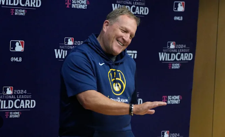 JUST IN: Milwaukee Brewers GM Pat Murphy Earns Prestigious Title as National League Manager of the Year.