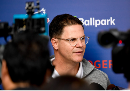 JUST IN: Blue Jays Score Big, Snag Gold Glove Second Baseman and Star Reliever in Shocking Trade with Cleveland Guardians.