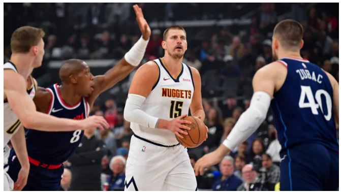 Nuggets Coach Criticizes Referees Over Lack of Fouls Called on Jokic’s Behalf…